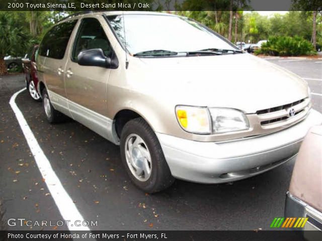 2000 Toyota Sienna LE in Desert Sand Mica