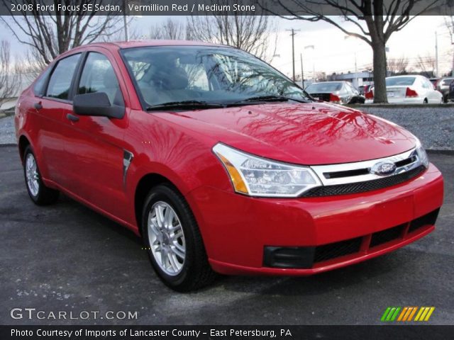 2008 Ford Focus SE Sedan in Vermillion Red