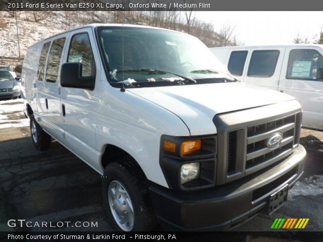 2011 Ford E Series Van E250 XL Cargo in Oxford White