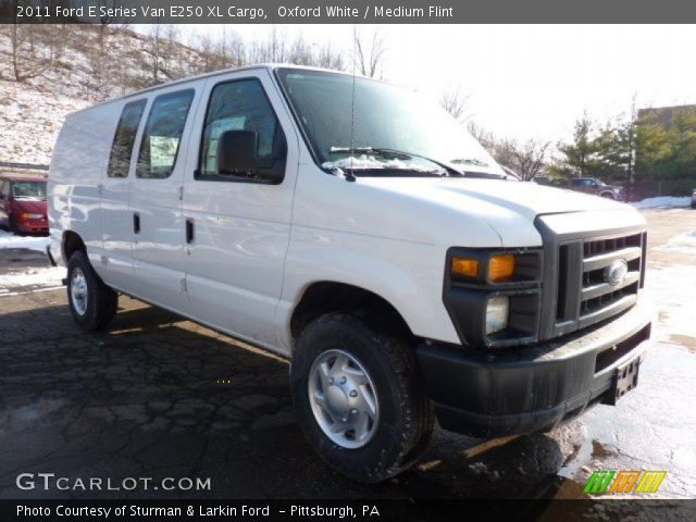 2011 Ford E Series Van E250 XL Cargo in Oxford White