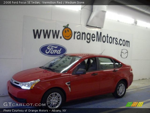 2008 Ford Focus SE Sedan in Vermillion Red