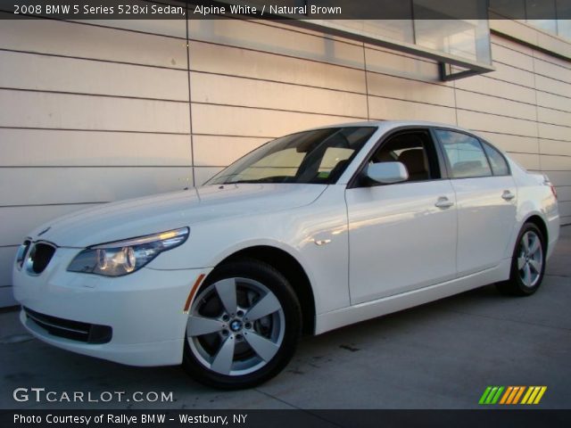 2008 BMW 5 Series 528xi Sedan in Alpine White