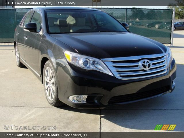 2011 Toyota Avalon Limited in Black