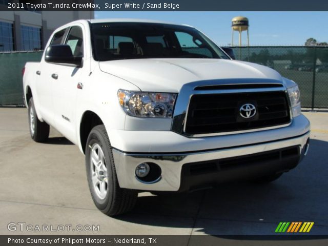 2011 Toyota Tundra CrewMax in Super White