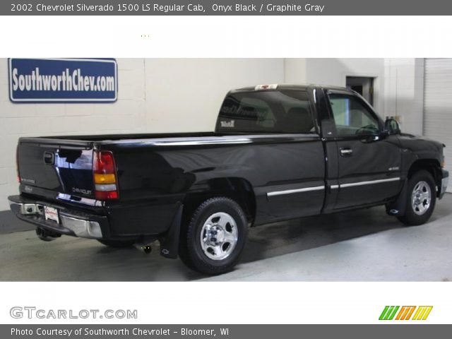 2002 Chevrolet Silverado 1500 LS Regular Cab in Onyx Black