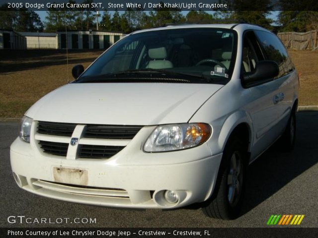 2005 Dodge Grand Caravan SXT in Stone White
