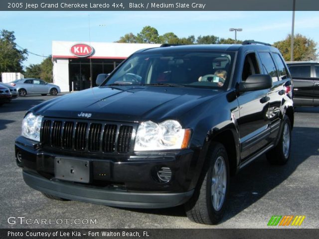 2005 Jeep Grand Cherokee Laredo 4x4 in Black