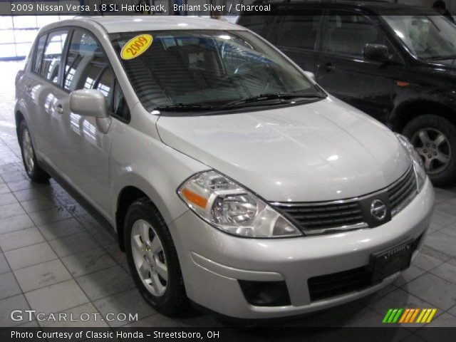 2009 Nissan Versa 1.8 SL Hatchback in Brillant Silver