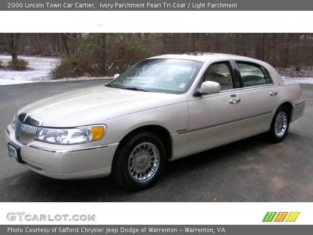2000 Lincoln Town Car Cartier in Ivory Parchment Pearl Tri Coat