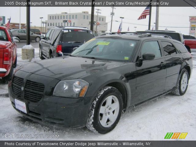 2005 Dodge Magnum SXT in Brilliant Black Crystal Pearl