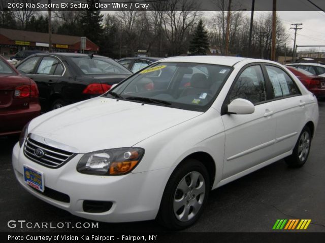 2009 Kia Spectra EX Sedan in Clear White