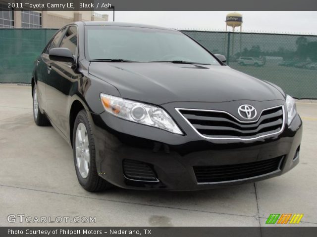 2011 Toyota Camry LE in Black