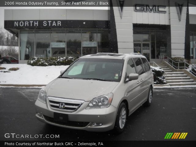 2006 Honda Odyssey Touring in Silver Pearl Metallic