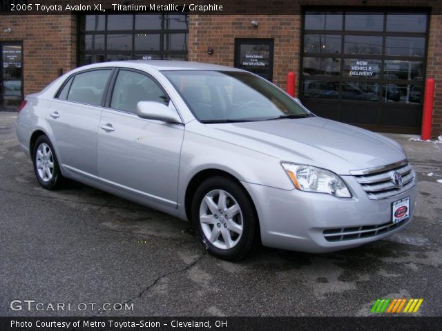2006 Toyota Avalon XL in Titanium Metallic