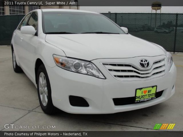 2011 Toyota Camry LE in Super White