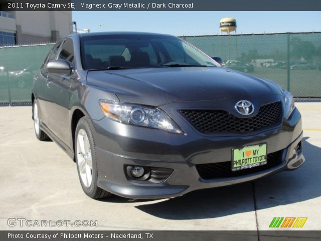 2011 Toyota Camry SE in Magnetic Gray Metallic