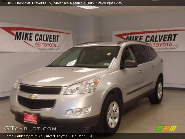 2009 Chevrolet Traverse LS in Silver Ice Metallic
