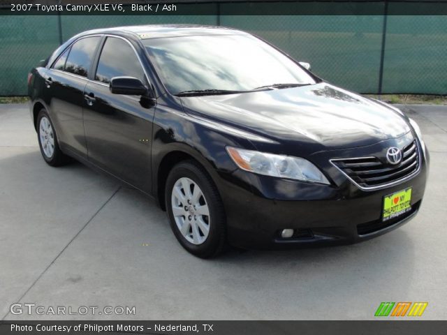 2007 Toyota Camry XLE V6 in Black