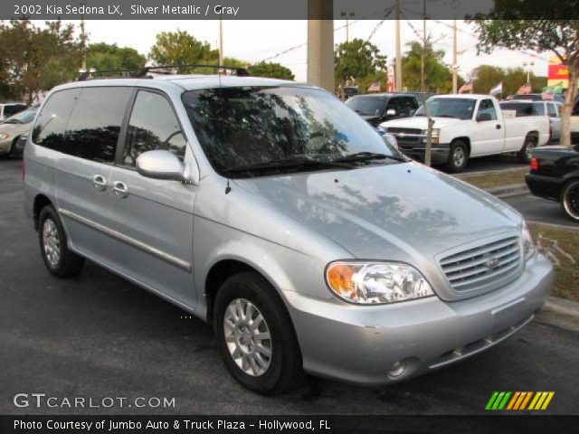 2002 Kia Sedona LX in Silver Metallic