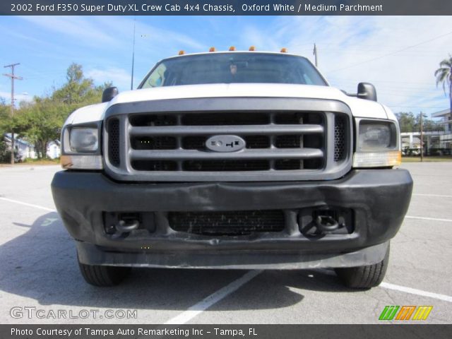 2002 Ford F350 Super Duty XL Crew Cab 4x4 Chassis in Oxford White