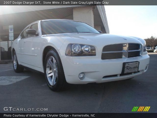2007 Dodge Charger SXT in Stone White