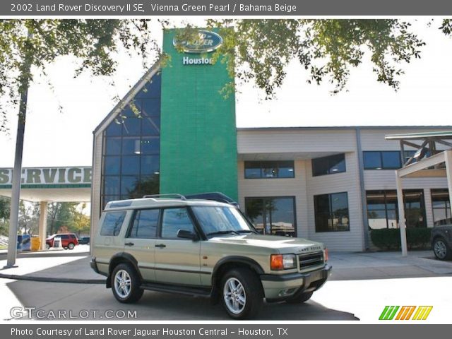 2002 Land Rover Discovery II SE in Vienna Green Pearl