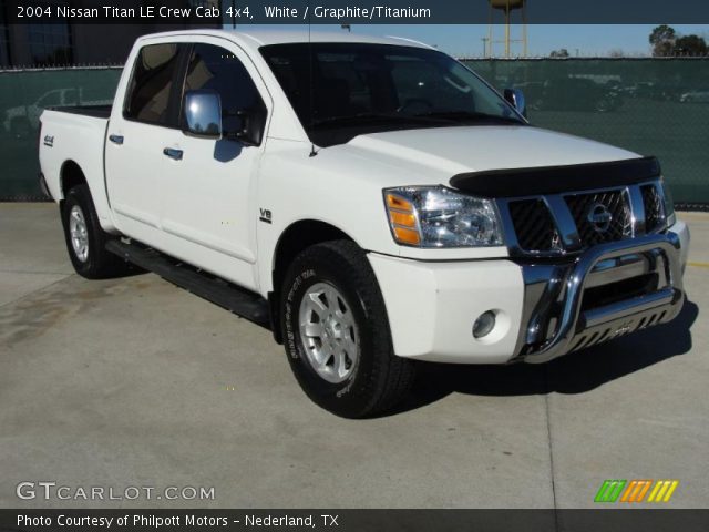 2004 Nissan Titan LE Crew Cab 4x4 in White