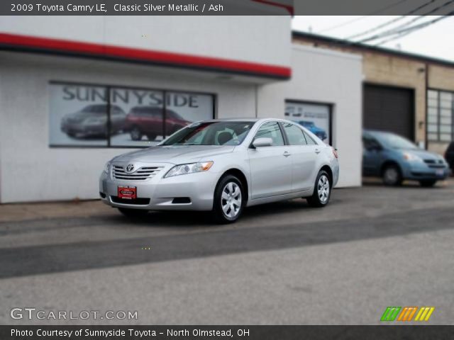 2009 Toyota Camry LE in Classic Silver Metallic