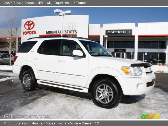 2007 Toyota Sequoia SR5 4WD in Super White
