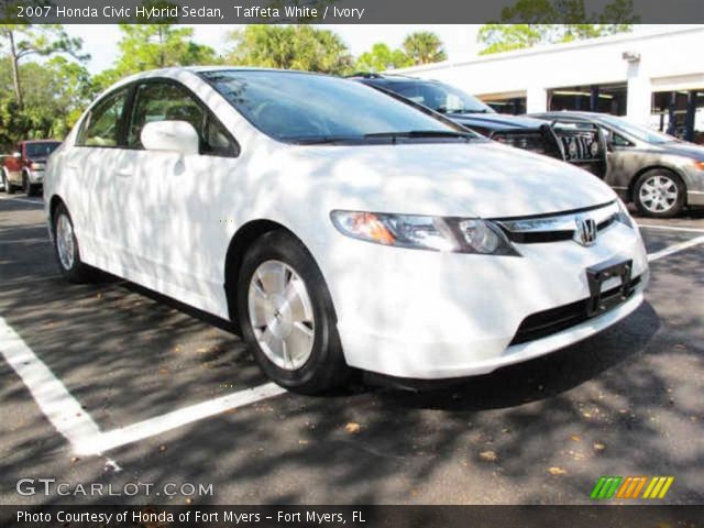 2007 Honda Civic Hybrid Sedan in Taffeta White