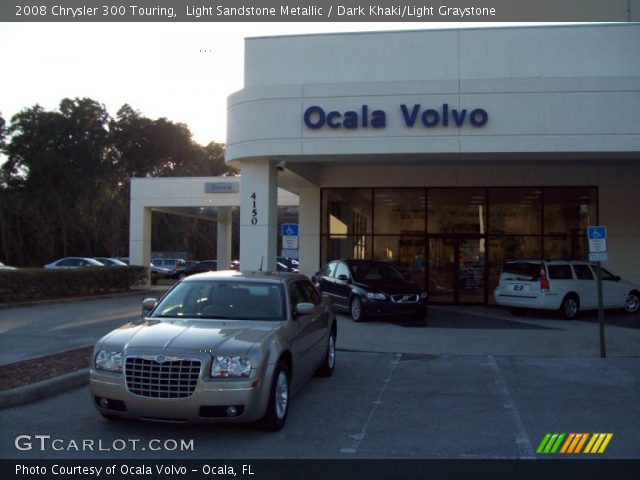 2008 Chrysler 300 Touring in Light Sandstone Metallic