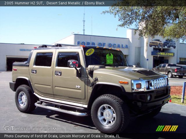 2005 Hummer H2 SUT in Desert Sand Metallic