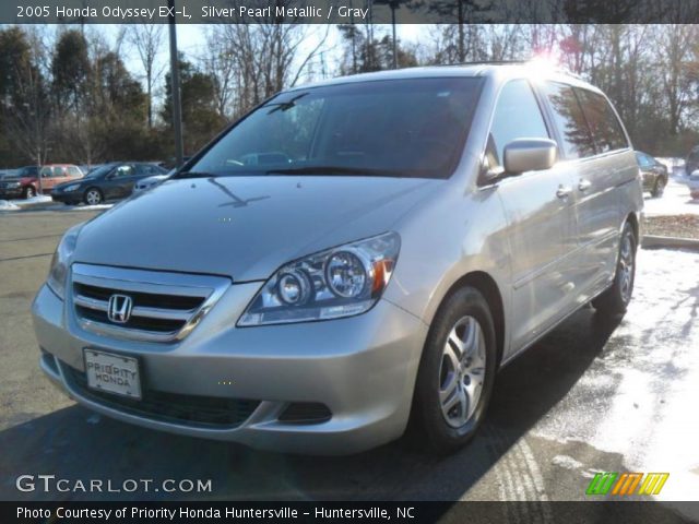 2005 Honda Odyssey EX-L in Silver Pearl Metallic