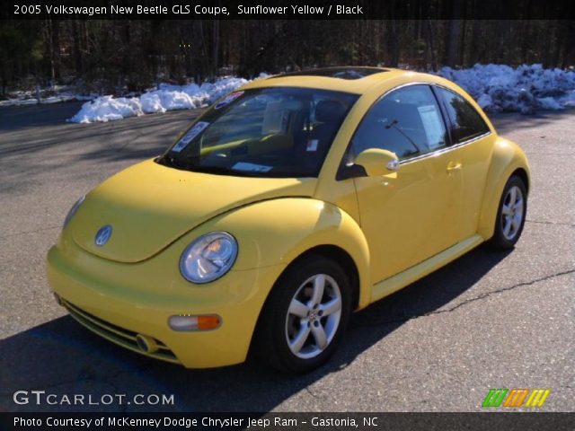 2005 Volkswagen New Beetle GLS Coupe in Sunflower Yellow