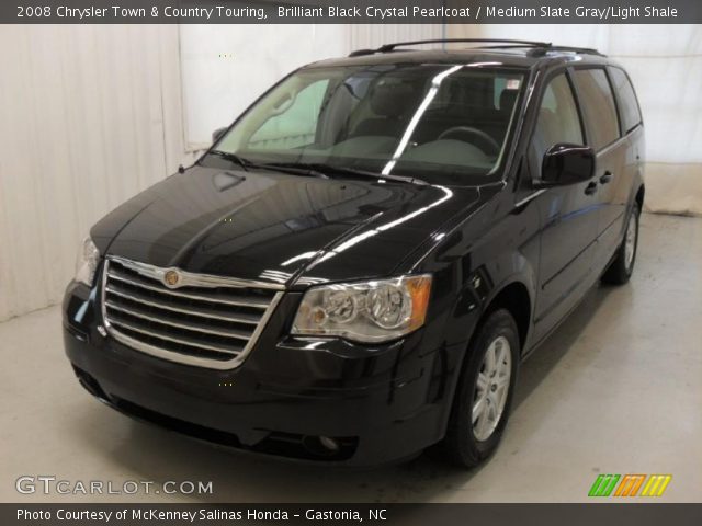 2008 Chrysler Town & Country Touring in Brilliant Black Crystal Pearlcoat