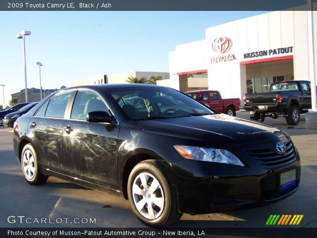 2009 Toyota Camry LE in Black