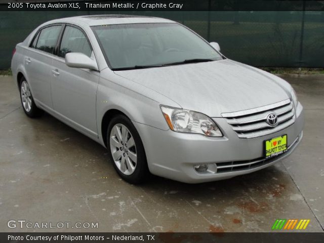 2005 Toyota Avalon XLS in Titanium Metallic