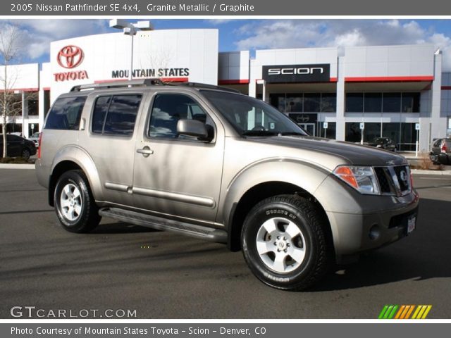 2005 Nissan Pathfinder SE 4x4 in Granite Metallic