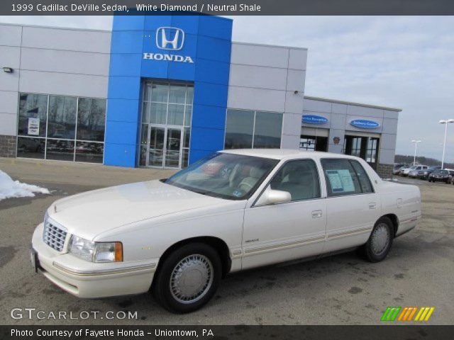 1999 Cadillac DeVille Sedan in White Diamond