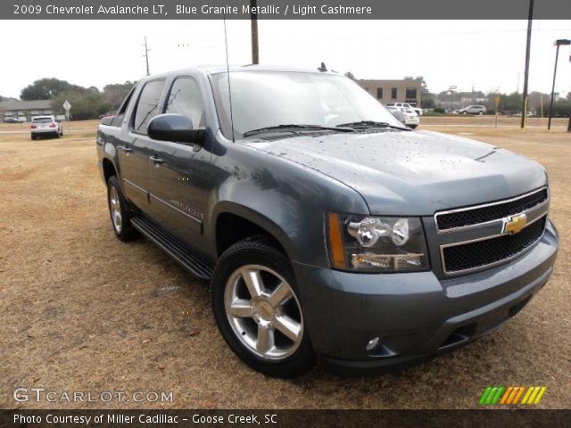2009 Chevrolet Avalanche LT in Blue Granite Metallic