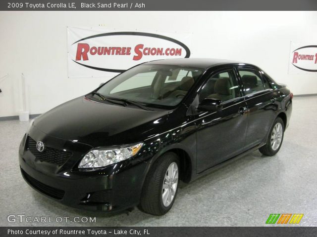 2009 Toyota Corolla LE in Black Sand Pearl