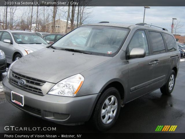 2010 Kia Sedona LX in Titanium Silver