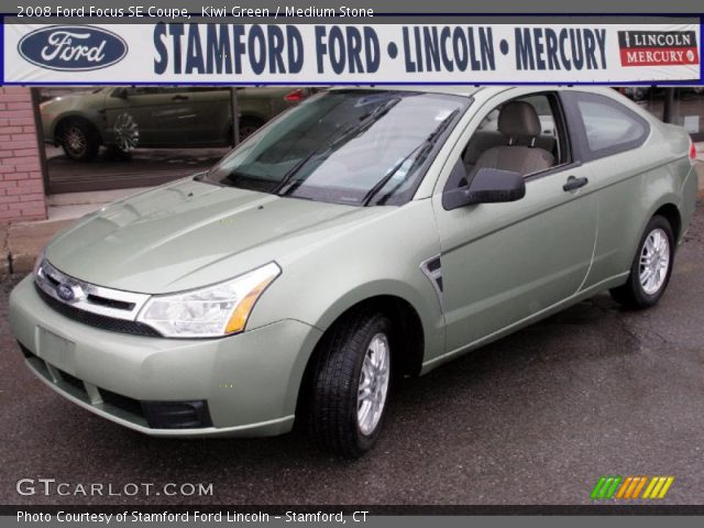2008 Ford Focus SE Coupe in Kiwi Green