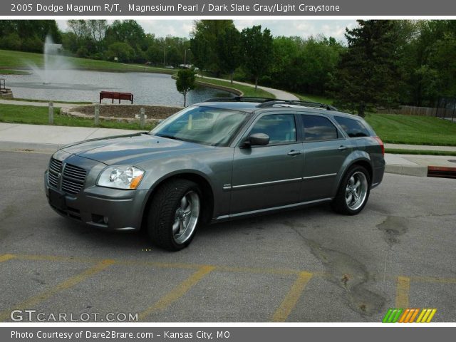 2005 Dodge Magnum R/T in Magnesium Pearl