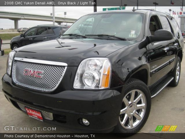 2008 GMC Yukon Denali AWD in Onyx Black