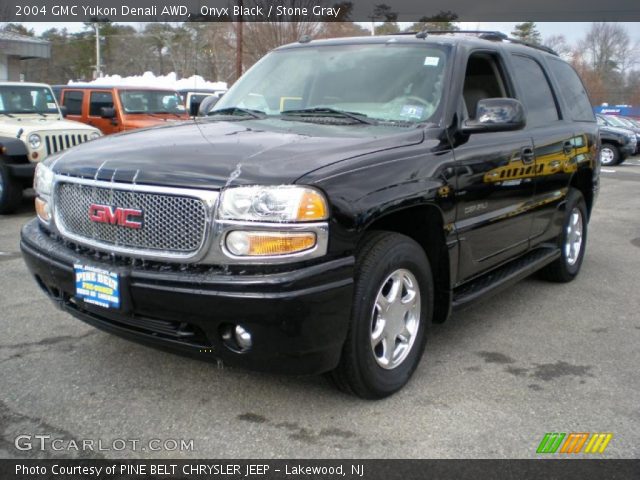 2004 GMC Yukon Denali AWD in Onyx Black