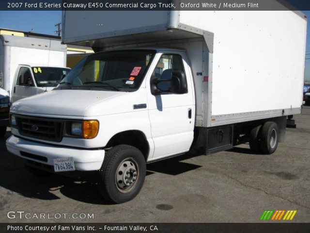 2007 Ford E Series Cutaway E450 Commercial Cargo Truck in Oxford White