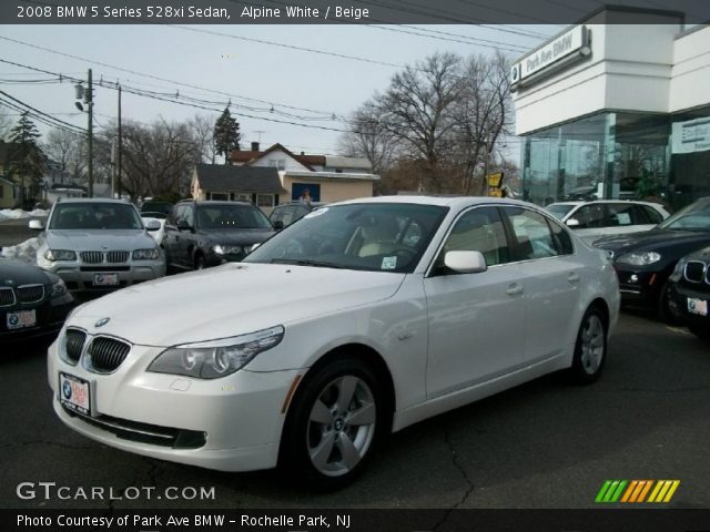 2008 BMW 5 Series 528xi Sedan in Alpine White