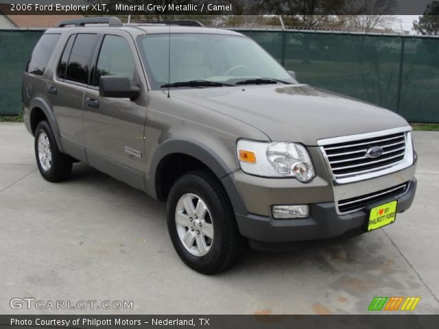 2006 Ford Explorer XLT in Mineral Grey Metallic