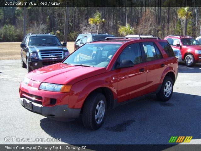 2003 Saturn VUE  in Red